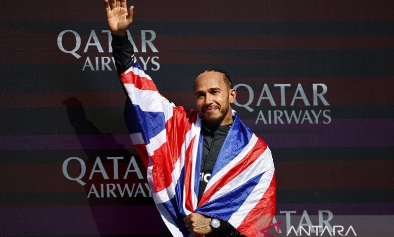Profil Lewis Hamilton, pilot jet darat juara bola tujuh kali