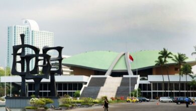 Perbedaan peran kemudian fungsi MPR – DPR pada sistem legislatif Indonesi