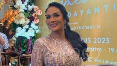 Kris Dayanti Siapkan Lima Kostum dari Desainer Tanah Air untuk Konser Semesta