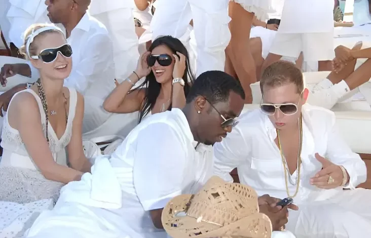 5 Potret Artis Hollywood di Pesta Liar P Diddy, Paris Hilton Asyik Joget