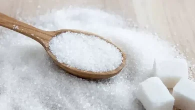 5 Tanda Terlalu Banyak Mengonsumsi Gula, Berapa Takaran Idealnya?