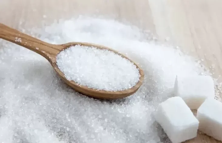 5 Tanda Terlalu Banyak Mengonsumsi Gula, Berapa Takaran Idealnya?
