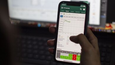 IHSG ditutup melemah di dalam sedang ‘wait and see’ data-data kegiatan ekonomi Negeri Paman Sam