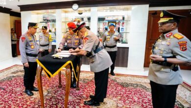 Profil Mathius Derek Fakhiri, cagub Papua pada Pemilihan Kepala Daerah 2024