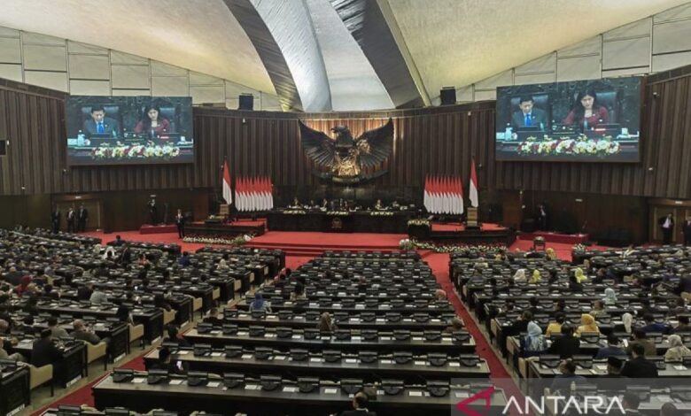 Memahami jenis-jenis sidang MPR juga fungsinya