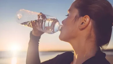 Apakah Kekurangan Minum Air Putih Bisa Menyebabkan Batu Ginjal?