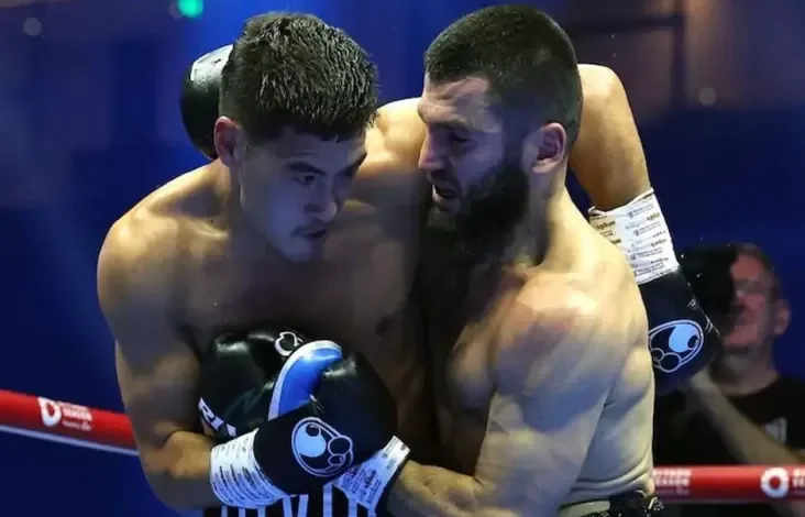 Artur Beterbiev vs Dmitry Bivol Harus Duel Ulang, Roy Jones: Konyol, Seharusnya Draw!