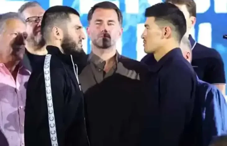 Duel Jawara Kelas Berat Ringan, Bisakah Dmitry Bivol Menghancurkan Artur Beterbiev?