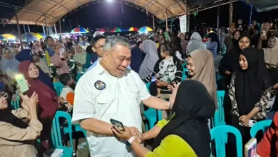 Hadiri Kampanye Dialogis, Cagub Sulteng Ahmad Ali Jadi Rebutan Warga dalam area Huntap Petobo