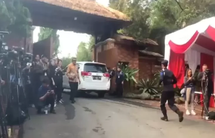 Hadiri Persiapan dari Prabowo, Yusril Ihza Mahendra hingga Sri Mulyani Tiba di area area Hambalang