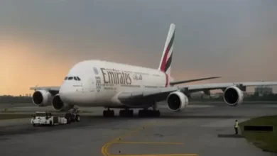 Imbas Serangan Israel, Emirates Larang Penumpang Bawa Pager juga Walkie-Talkie