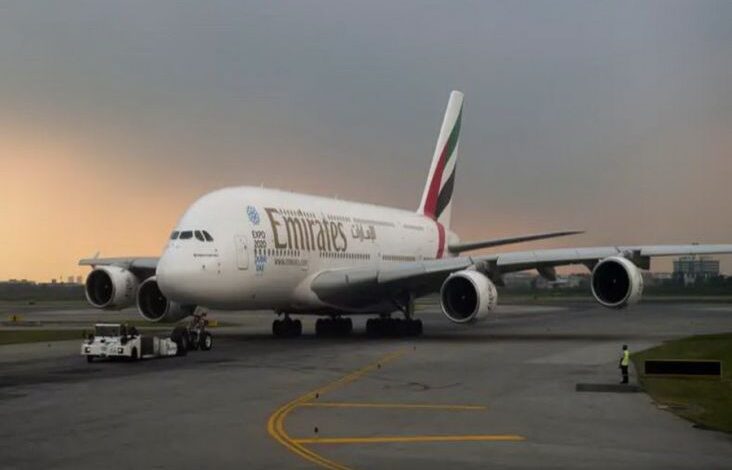 Imbas Serangan Israel, Emirates Larang Penumpang Bawa Pager kemudian juga Walkie-Talkie