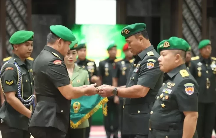 Inilah 5 Jenderal TNI yang dimaksud dimaksud Bertugas pada di Pusat Zeni Angkatan Darat
