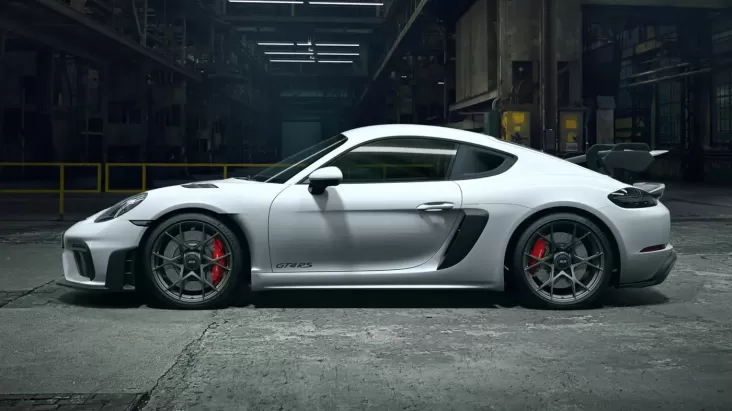 Intip Spek Porsche GT4 yang mana dimaksud Dipakai Mobil Balap Tim Rocket Racing