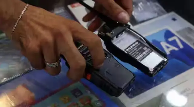 Iran Melarang Pager kemudian Walkie-talkie Masuk ke Pesawat setelahnya Serangan Brutal di dalam area Lebanon