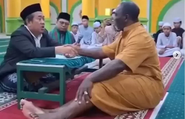 Jacksen F Tiago Mualaf, Syamsir Alam: Alhamdulillah!