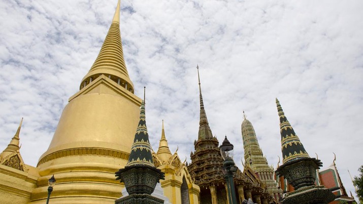 Pangeran Thailand Dikudeta, Jadi Tukang Kebun pada Bandung RI