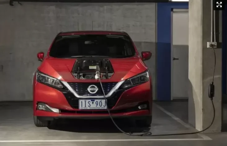 Nissan Leaf Terbakar di dalam pada Australia Gara-gara Kabel Charger Abal-abal