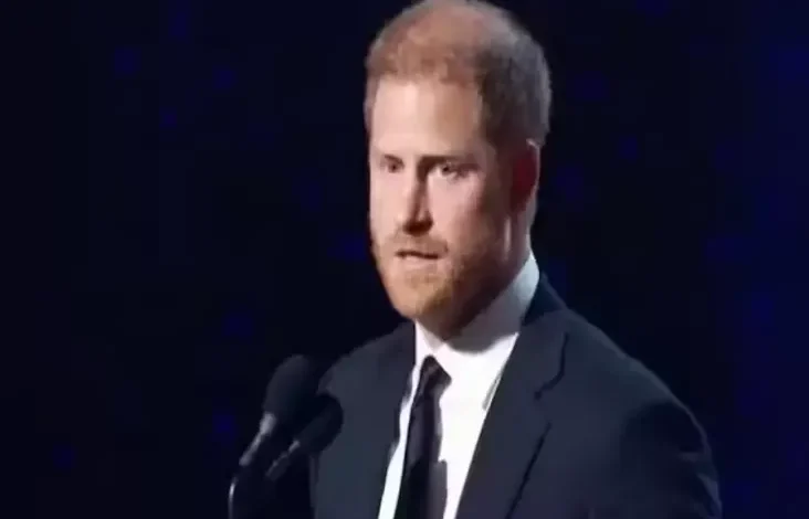 Pangeran Harry: Smartphone Mencuri Masa Kecil Anak