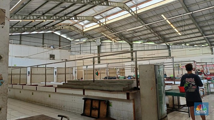 Pasar Ini adalah adalah Dekat Wilayah Padat Penduduk, Pembeli Sepi-Kios Banyak Tutup