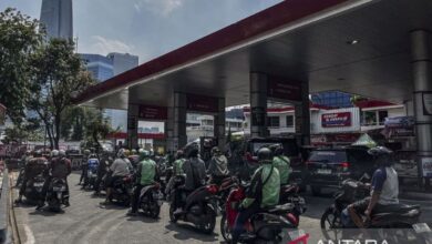 Perbandingan tarif jual BBM Pertamina kemudian Shell per 1 Oktober 2024