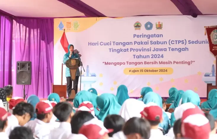 Pj Ketua TP PKK Jateng Peringati Hari CTPS Bersama Berbagai Anak SD di Pekalongan
