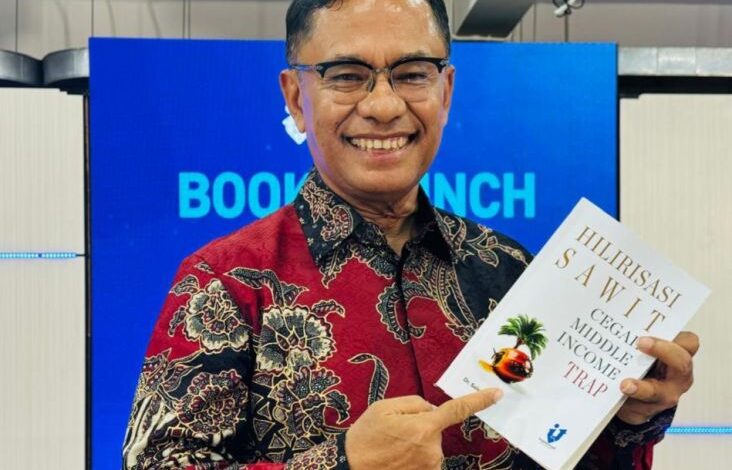 Saleh Husin Luncurkan Buku: Hilirisasi Sawit, Cegah Middle Income Trap