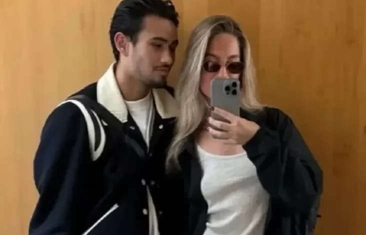 5 Potret Cantik Fefe, Pacar Nathan Tjo A On yang dimaksud mana Paham Bumi Jurnalistik
