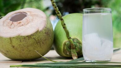 7 Tim Orang yang mana mana Tidak Boleh Minum Air Kelapa, Penderita Gagal Ginjal Waspada