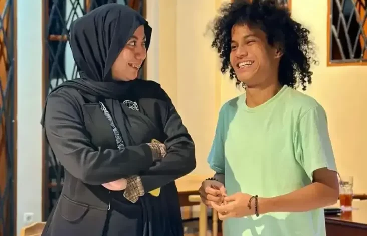 Canda Khas Medan yang mana Menghibur, Mila Agustina serta juga Suami Curi Perhatian