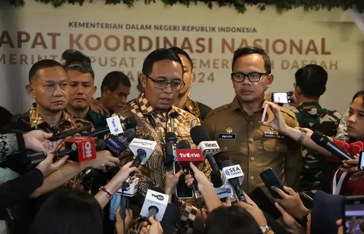 Istana Blak-blakan Soal Alasan Prabowo Batal Luncurkan Danantara Hari Ini adalah adalah