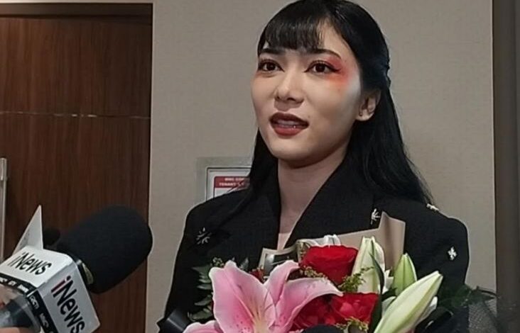 Isyana Sarasvati Terhormat Raih Penghargaan The Alpha Under 40 dalam pada Momen 10 Tahun Berkarya