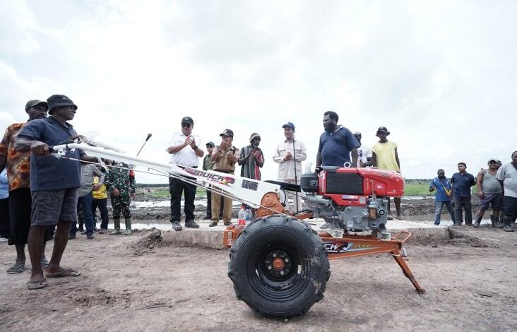 Keseimbangan Warga Adat, Mentan Dorong Realisasi Swasembada Pangan