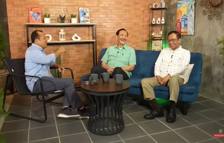 Kisah Pertemanan Mahfud lalu Luhut: Setiap Mingguan Saya Dikirimi Uang Tiket juga Pulsa