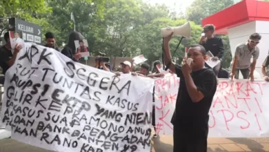 Massa Gelar Aksi di dalam pada KPK, Pertanyakan Kasus Dugaan Korupsi e-KTP kemudian Alkes Banten