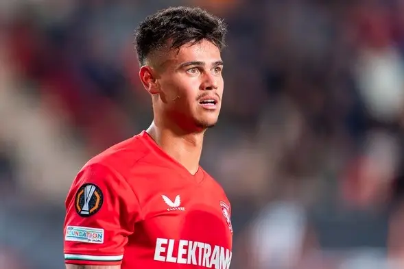 Mees Hilgers Starter Lawan Ajax! Pulih dari Cidera dan juga juga Siap Perkuat Timnas Indonesia