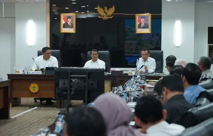 Mensesneg Apresiasi Gerak Kilat Mentan Amran Respons Peternak Susu