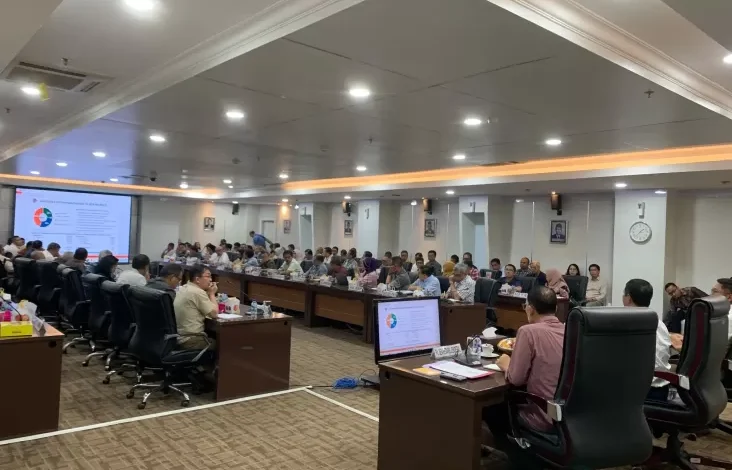 Mentan Amran Gelar Rapat Maraton di dalam tempat Hari Minggu, Bahas Strategi Percepatan Swasembada Pangan