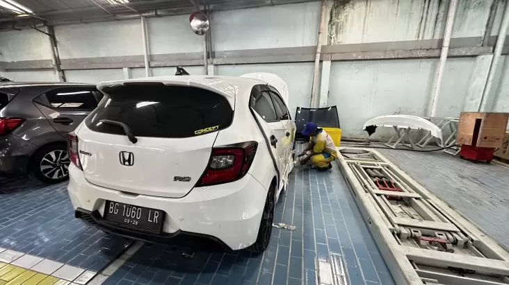 Mobil Warna Putih: Primadona pada Indonesia, Harga Jadi Lebih Mahal?