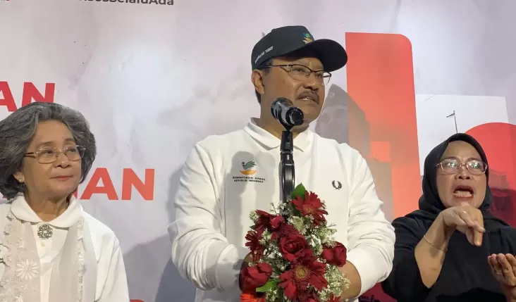 Pemberian Gelar Pahlawan Nasional Menunggu Prabowo Kembali dari Luar Negeri