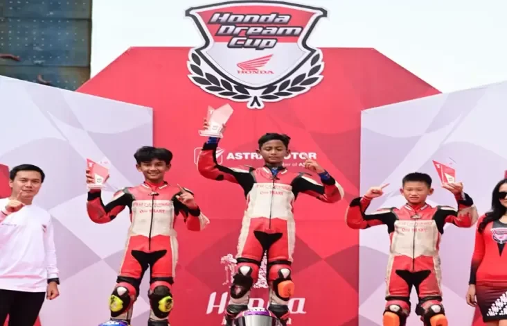 Pembuktian Ziven Pembalap 13 Tahun Dominasi Honda Dream Cup 2024
