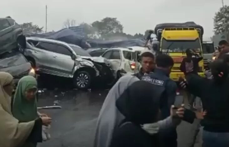 Penyebab Kecelakaan Beruntun Sering Tercapai di area pada Tol Purbaleunyi