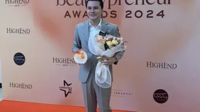 Raih Beautypreneur Awards 2024, Dokter Oky Pratama Ingatkan Kepentingan Jaga Penampilan