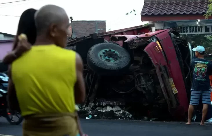 Sopir Truk Abal-abal Siap-siap Gigit Jari, Kemenhub Punya Jurus Jitu Berantas Truk ODOL!