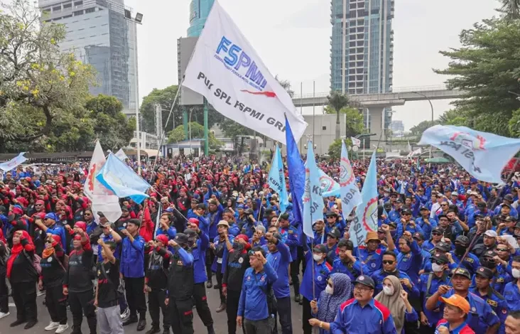 Upah Minimum 2025 Pasti Naik, Kemnaker Minta Para Gubernur Menunggu Regulasi Terbaru