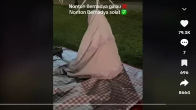 Viral! Wanita Ini adalah adalah Salat pada tempat Tengah Konser Bernadya, Netizen: Balance Global Akhirat Kak