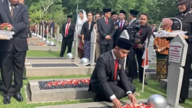 Wapres Gibran Pimpin Upacara Peringatan Hari Pahlawan pada TMP Kalibata