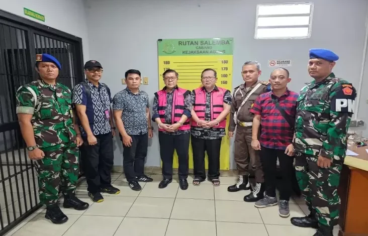 3 Tersangka Eks Hakim PN Surabaya Segera Jalani Persidangan Kasus Suap kemudian juga Gratifikasi