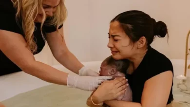 5 Kelebihan Water Birth, Metode Melahirkan yang dimaksud digunakan Bikin Nikita Willy Menangis Bahagia