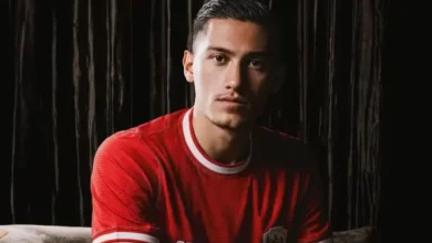 5 Potret Tampan Jay Idzes, Pemain Timnas Indonesia Pertama Cetak Gol di area pada Serie A Italia
